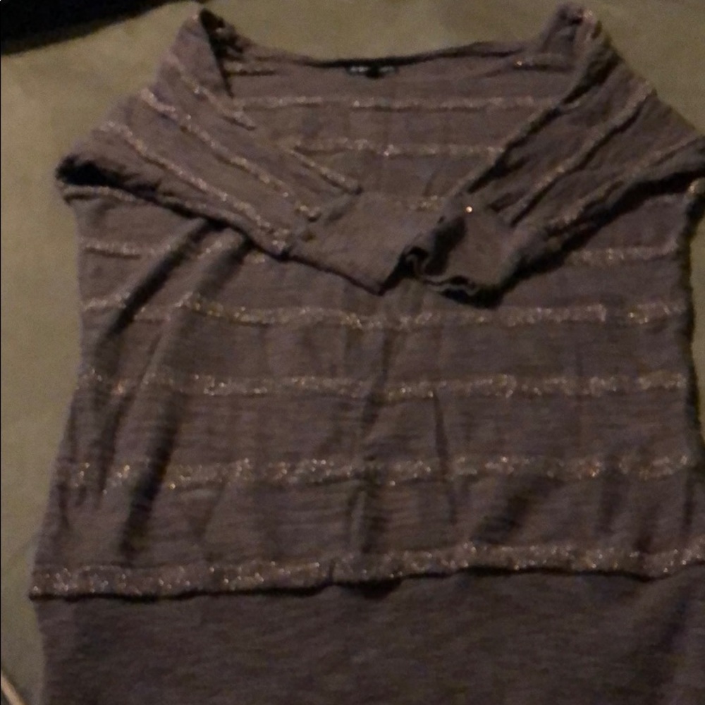 Shoulder less shirt